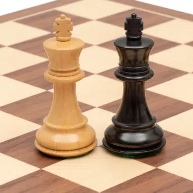 Conjunto Competição Tabuleiro de Xadrez em Madeira de Nogueira e Ácer, Jogo de Xadrez em Madeira de Buxo & Caixa de Arrumação em Madeira de Pau-Rosa Dourado - Image 6