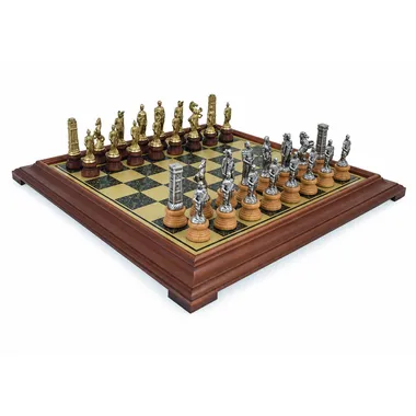 Jogo de xadrez completo Romanos vs Bárbaros II sobre tabuleiro em madeira maciça