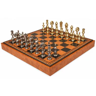 Jogo de xadrez completo com tabuleiro em símile couro e peças em metal filigrana douradas e prateadas