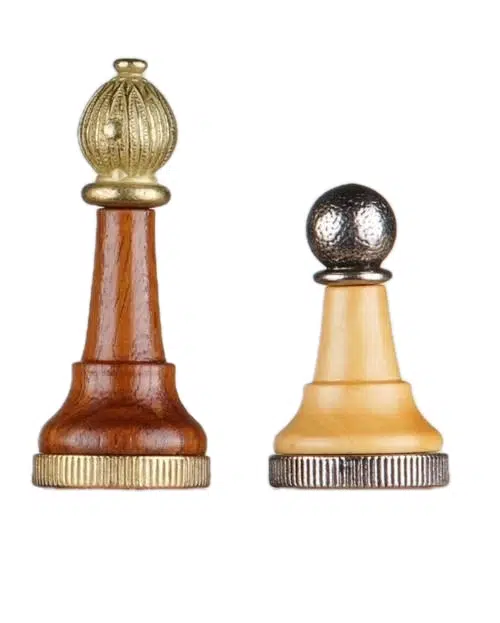 Tabuleiro de Xadrez Castanho em Couro Sintético e Jogo de Xadrez Staunton em Madeira e Metal - Image 8