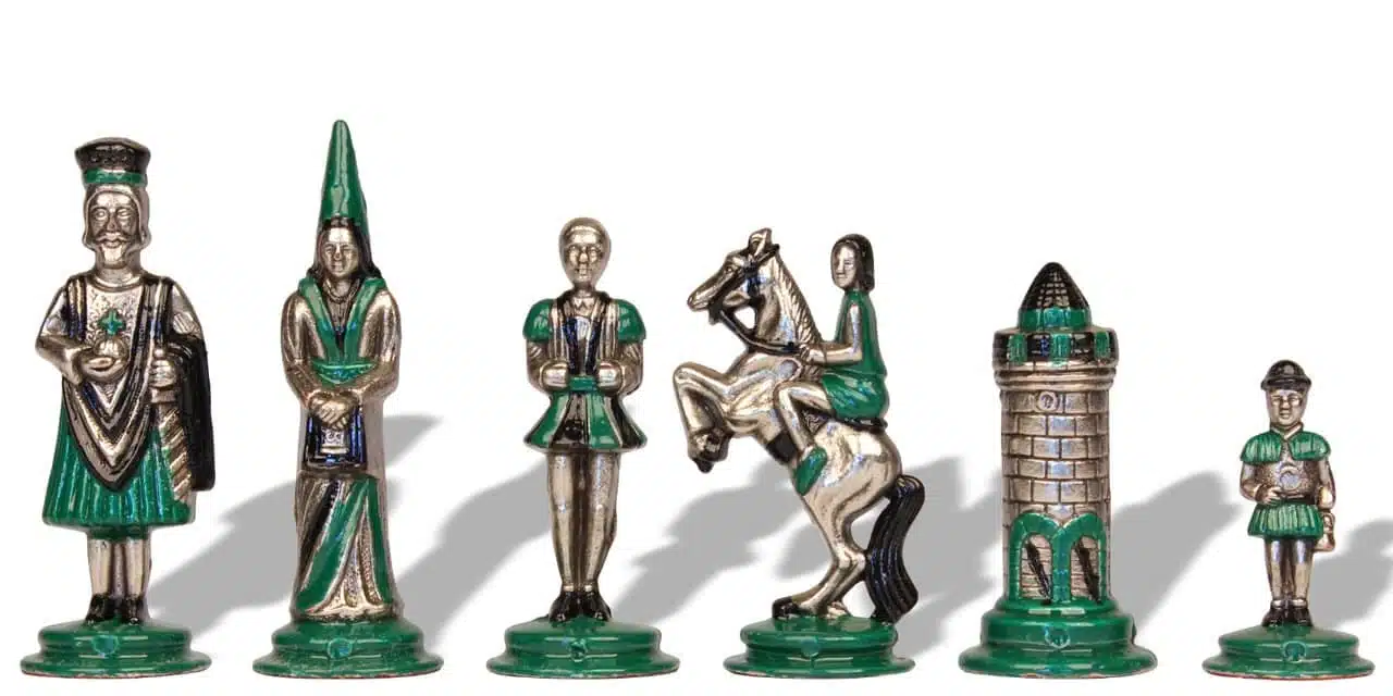 Jogo de Xadrez em Metal Pintado à Mão Camelot e a Lenda do Rei Artur - Image 3