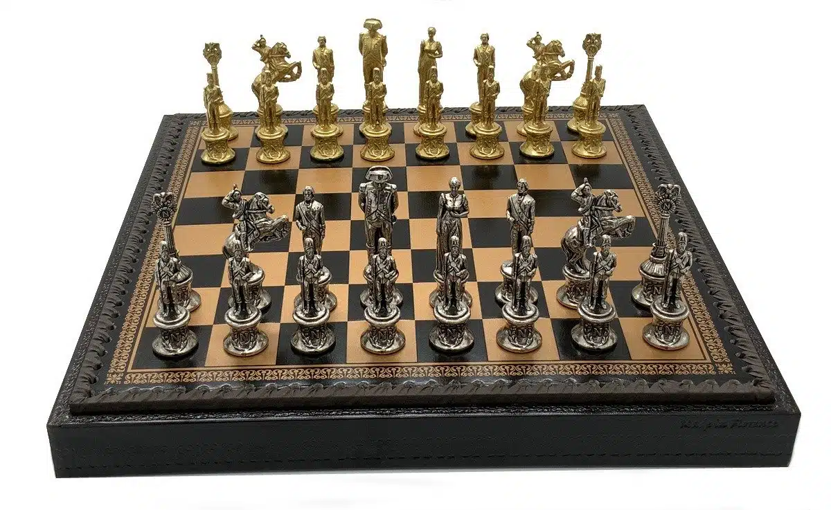 Conjunto Napoleão Tabuleiro em Couro Sintético & Jogo de Xadrez em Metal Maciço