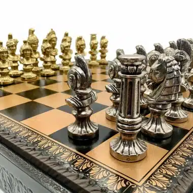 Alternative view of Conjunto Bustos Romanos II Tabuleiro com Arrumação e Jogo de Xadrez em Metal