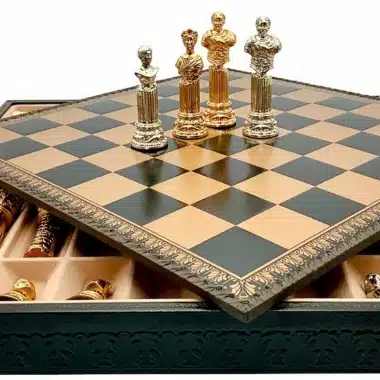Alternative view of Conjunto Império Romano VI Tabuleiro com Arrumação e Jogo de Xadrez