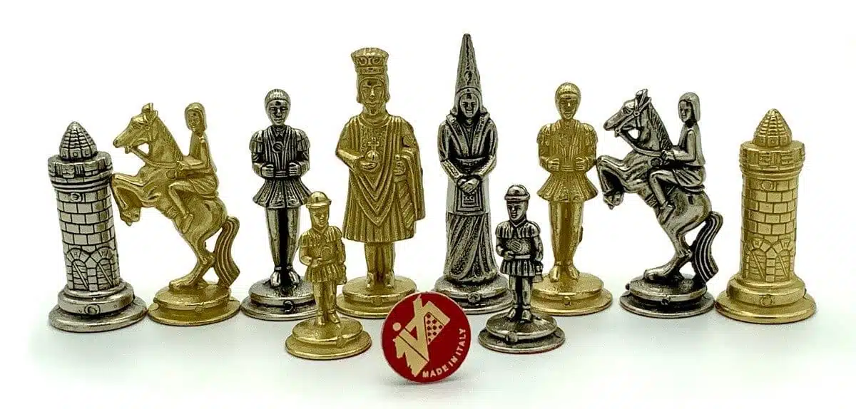 Conjunto Camelot Rei Artur XIII Tabuleiro de Xadrez com Arrumação e Jogo de Xadrez em Metal - Image 6