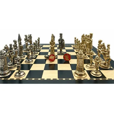 Peças Camelot Rei Artur XI frente a frente, medalhões vermelhos em primeiro plano