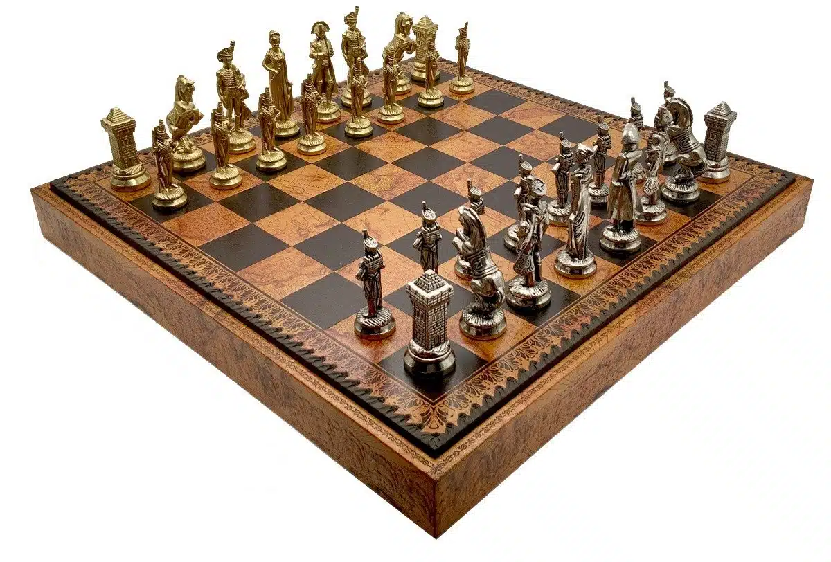 Conjunto Grande Napoleão II Tabuleiro de Xadrez com Arrumação e Jogo de Xadrez em Metal