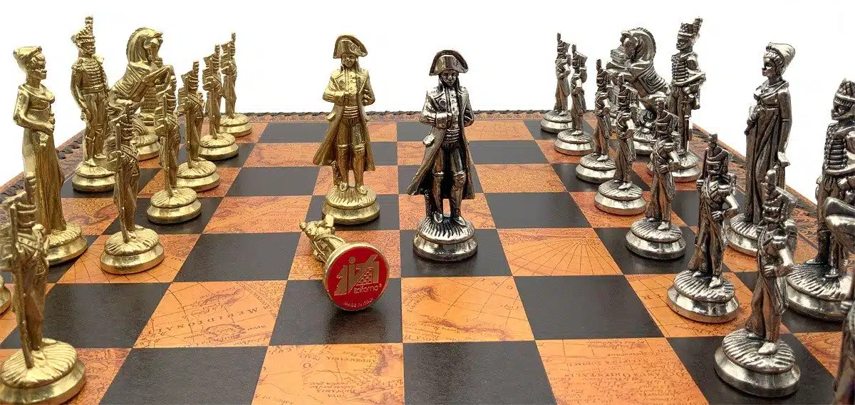 Conjunto Grande Napoleão II Tabuleiro de Xadrez com Arrumação e Jogo de Xadrez em Metal - Image 3