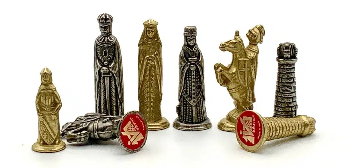 Jogo de Xadrez em Metal Medieval - Image 2