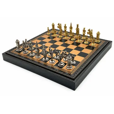 Conjunto Camelot Rei Artur XIV com peças de metal em tabuleiro bicolor