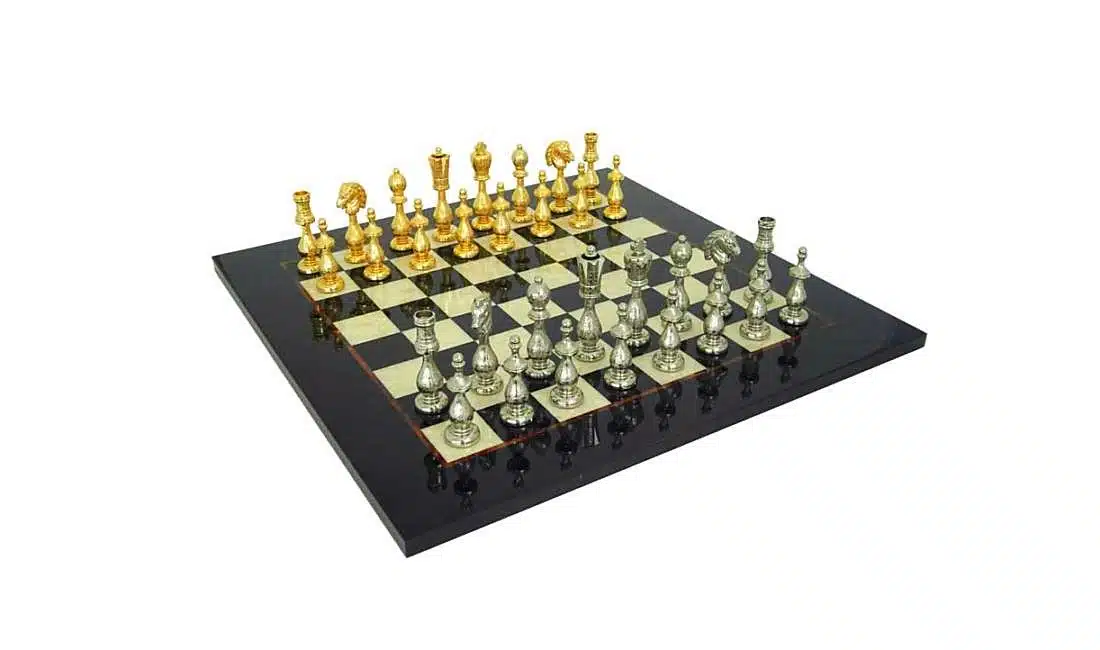 Ensemble "Arabic Style" Echiquier en Bois d'Erable et Jeu d'Echecs en Métal Plaqué Or et Argent