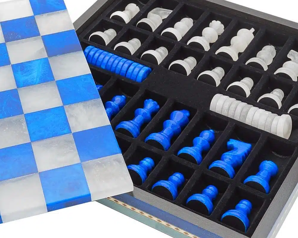 Conjunto Azul e Branco Tabuleiro e Jogo de Xadrez em Mármore Antigo com Caixa de Arrumação - Image 5