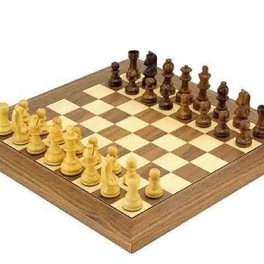 Conjunto Deluxe Pequeno Tabuleiro de Xadrez em Ácer e Nogueira & Jogo de Xadrez em Pau-Rosa e Buxo