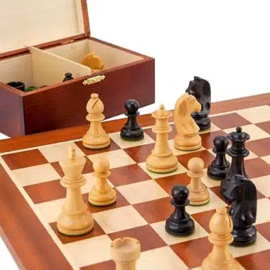 Alternative view of Conjunto Championship II Tabuleiro de Xadrez em Madeira de Mogno e Ácer, Jogo de Xadrez em Madeira de Buxo e Buxo Ebanizado & Caixa de Arrumação em Madeira de Bétula