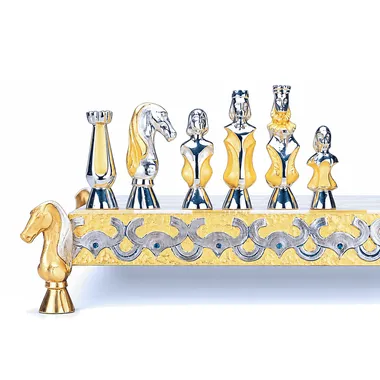 Conjunto "Os Mouros em Espanha Século VIII" Tabuleiro de Xadrez e Jogo de Xadrez em Bronze, Ónix e Ouro 24 Quilates