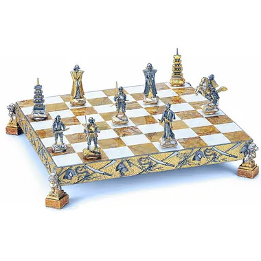 Conjunto "Samurai Batalha de Nagashino" Tabuleiro de Xadrez e Jogo de Xadrez em Bronze, Ónix e Ouro 24 Quilates