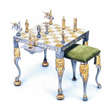 Conjunto "Veneza Medieval" Mesa de Xadrez Quadrada e Jogo de Xadrez em Bronze, Ónix e Ouro 24 Quilates