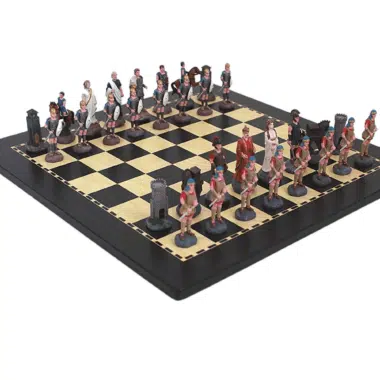 Conjunto Batalha de Troia: Tabuleiro de Xadrez em Madeira e Jogo de Xadrez em Estanho