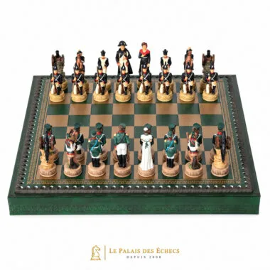 Conjunto Napoleão Campanha da Rússia IV, peças em resina sobre tabuleiro verde, vista frontal