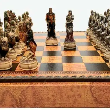 Conjunto Mortos-Vivos III Tabuleiro de Xadrez em Couro Sintético Mundo Antigo com Arrumação e Jogo de Xadrez em Resina Pintado à Mão - Image 3