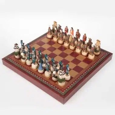 Conjunto Samurai Tabuleiro de Xadrez com Caixa de Arrumação em Couro Sintético e Jogo de Xadrez em Resina Pintado à Mão