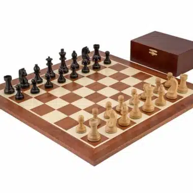 Conjunto Grand Championship II Tabuleiro de Xadrez em Madeira de Mogno e Ácer, Jogo de Xadrez em Buxo e Buxo Ebanizado & Caixa de Arrumação em Madeira de Bétula