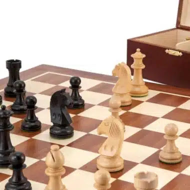 Alternative view of Conjunto Grand Championship II Tabuleiro de Xadrez em Madeira de Mogno e Ácer, Jogo de Xadrez em Buxo e Buxo Ebanizado & Caixa de Arrumação em Madeira de Bétula