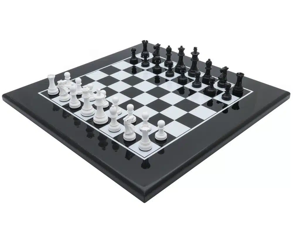 Conjunto de Xadrez Bicolor Preto e Branco Moderno em Madeira