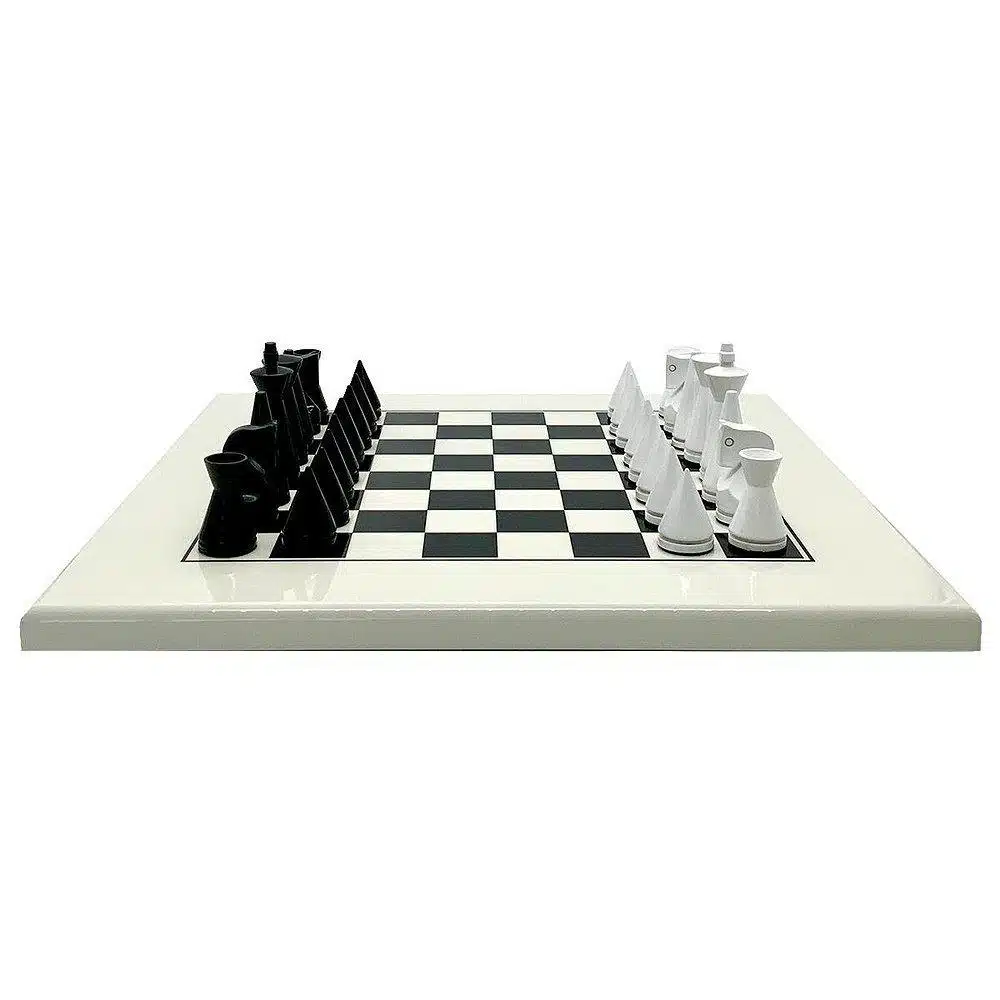 Conjunto Pirâmide Moderno Branco Tabuleiro de Xadrez em Madeira Maciça Lacada Branca & Jogo de Xadrez em Madeira Lacada Preto e Branco - Image 3