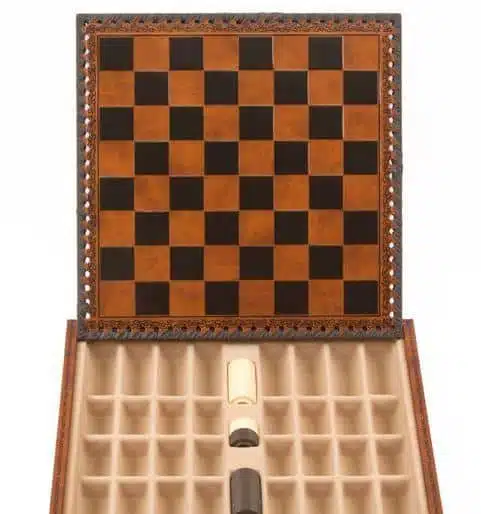 Conjunto Napoleão II Tabuleiro em Couro Sintético & Jogo de Xadrez em Metal Maciço - Image 11