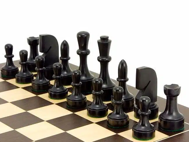 Jeu d'Echecs "Contemporain" en Bois de Buis Ebonisé