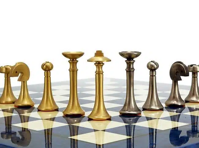 Jogo de Xadrez em Latão Maciço Contemporâneo - Image 7