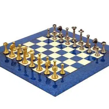 Conjunto Contemporâneo Azul Tabuleiro de Xadrez em Madeira de Ácer & Jogo de Xadrez em Latão Maciço