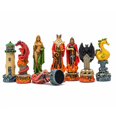 Peças de xadrez Divindades da Água vs Fogo com dragões e bases pousadas na mesa