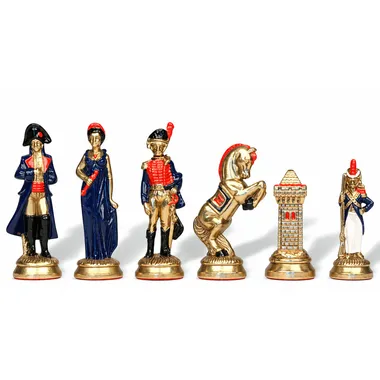 Peças de xadrez Napoleão Waterloo em tons de azul e dourado, vista aproximada