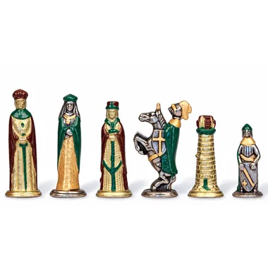 Peças de xadrez medievais em metal pintado, dama, rei, cavalo e torre