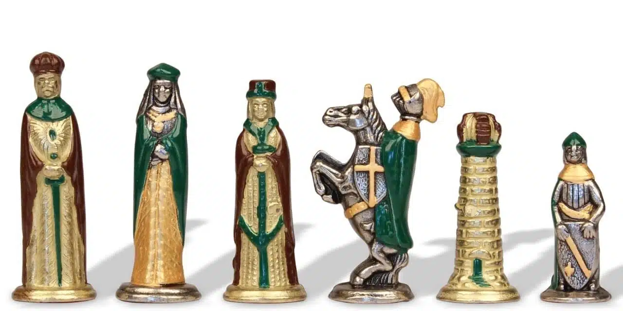 Jogo de Xadrez em Metal Pintado à Mão Medieval