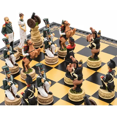 Peças de resina detalhadas, cavalaria e artilharia sobre o tabuleiro