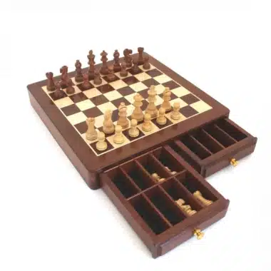 Conjunto Classic XVI Tabuleiro com Arrumação em Madeira de Ácer e Pau-Rosa Dourado e Jogo de Xadrez em Pau-Rosa Dourado