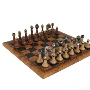 Tabuleiro de Xadrez Castanho em Couro Sintético e Jogo de Xadrez Staunton em Madeira e Metal