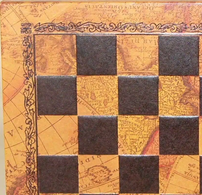 Tabuleiro de Xadrez Castanho em Couro Sintético e Jogo de Xadrez Staunton em Madeira e Metal - Image 12