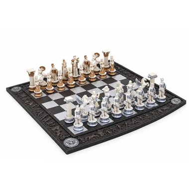 Jogo de xadrez Mitologia Grega completo sobre tabuleiro grego preto e branco