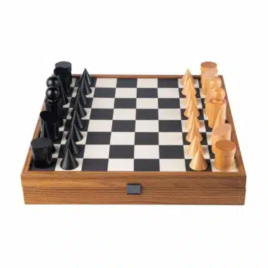 Jogo de Xadrez Bauhaus Preto e Branco em Madeira e Couro Sintético com Arrumação - Image 2