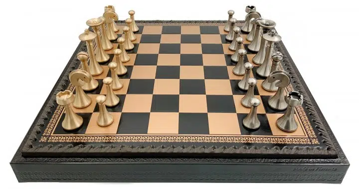 Jeu d'Échecs Contemporain - Échiquier et Backgammon à rangement en similicuir & Pièces en métal