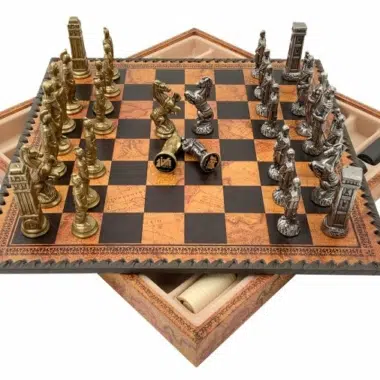 Tabuleiro Romanos vs Bárbaros aberto mostrando a caixa de arrumação interior