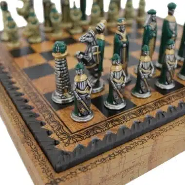 Alternative view of Jogo de Xadrez Medieval - Tabuleiro de Xadrez & Damas em Pele Sintética com Compartimento de Arrumação & Peças de Xadrez em Metal