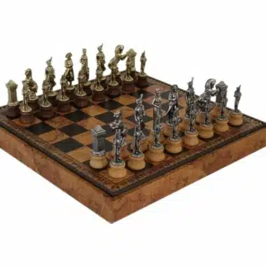 Jogo de Xadrez Napoleão - Tabuleiro, Damas e Gamão em Pele Sintética com Compartimento de Arrumação & Peças de Xadrez em Metal e Madeira