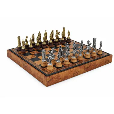 Jogo de xadrez Romanos vs Bárbaros sobre tabuleiro de couro sintético marmoreado