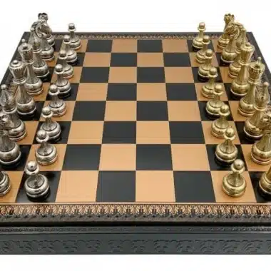 Jogo de Xadrez Floral - Tabuleiro de Xadrez, Damas e Gamão em Pele Sintética Dourada/Preta com Compartimento de Arrumação & Jogo de Xadrez em Metal