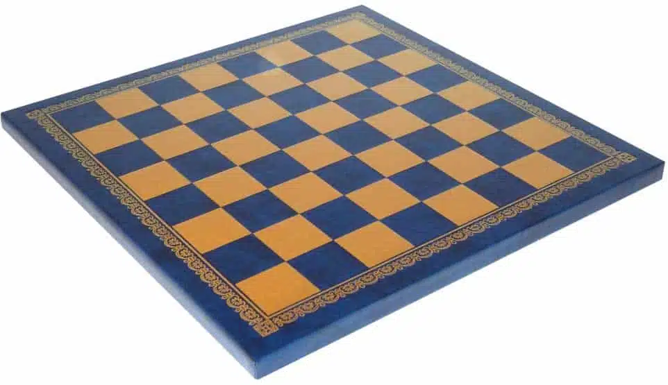 Jogo de Xadrez em Resina Mitologia Grega: A Batalha de Tróia e Tabuleiro em Pele Sintética Dourada e Azul - Image 9